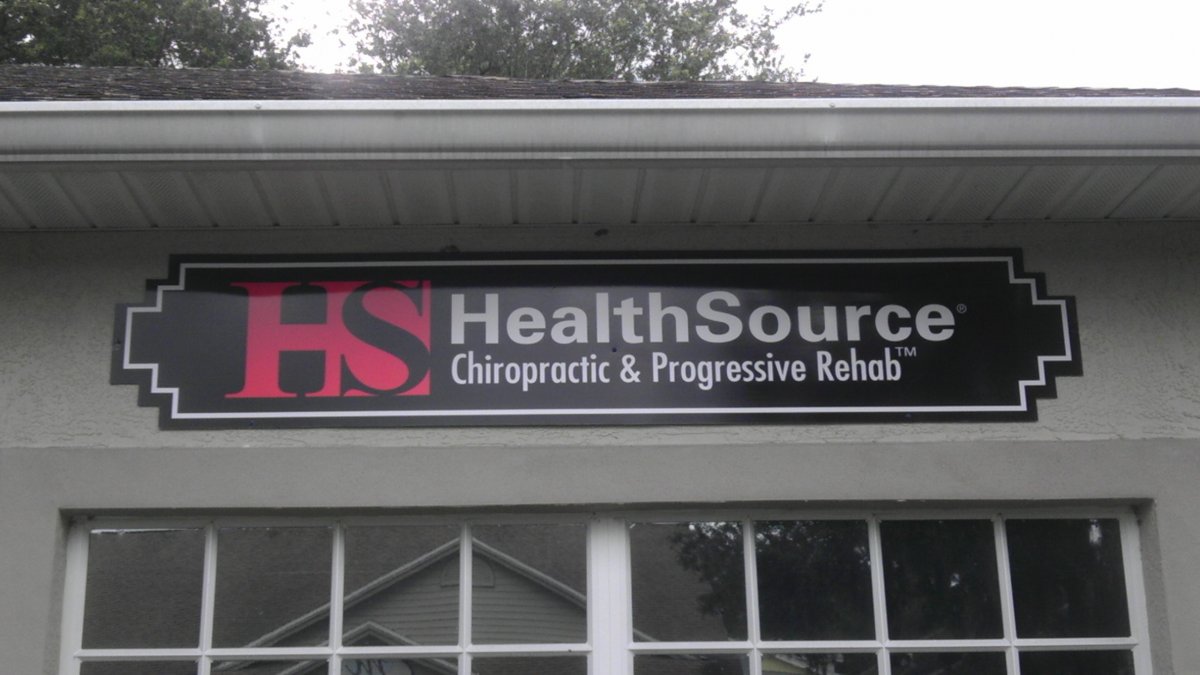 bad business signs, mistakes you're making with your business, signs, lack of contrast, outdated signs, marketing, professional printing, durable signs, outdoor signs, digital printing, large format printing